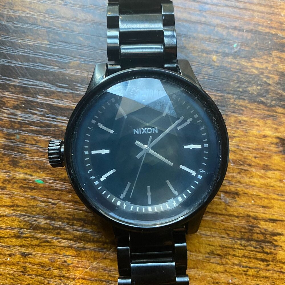 Nixon unisex black watch